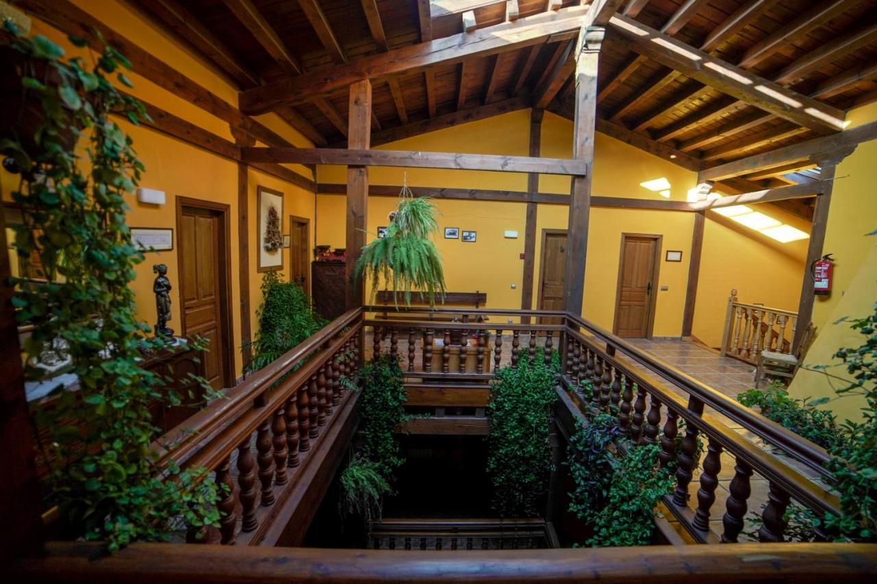 Posada Real De Carreteros Casarejos Esterno foto