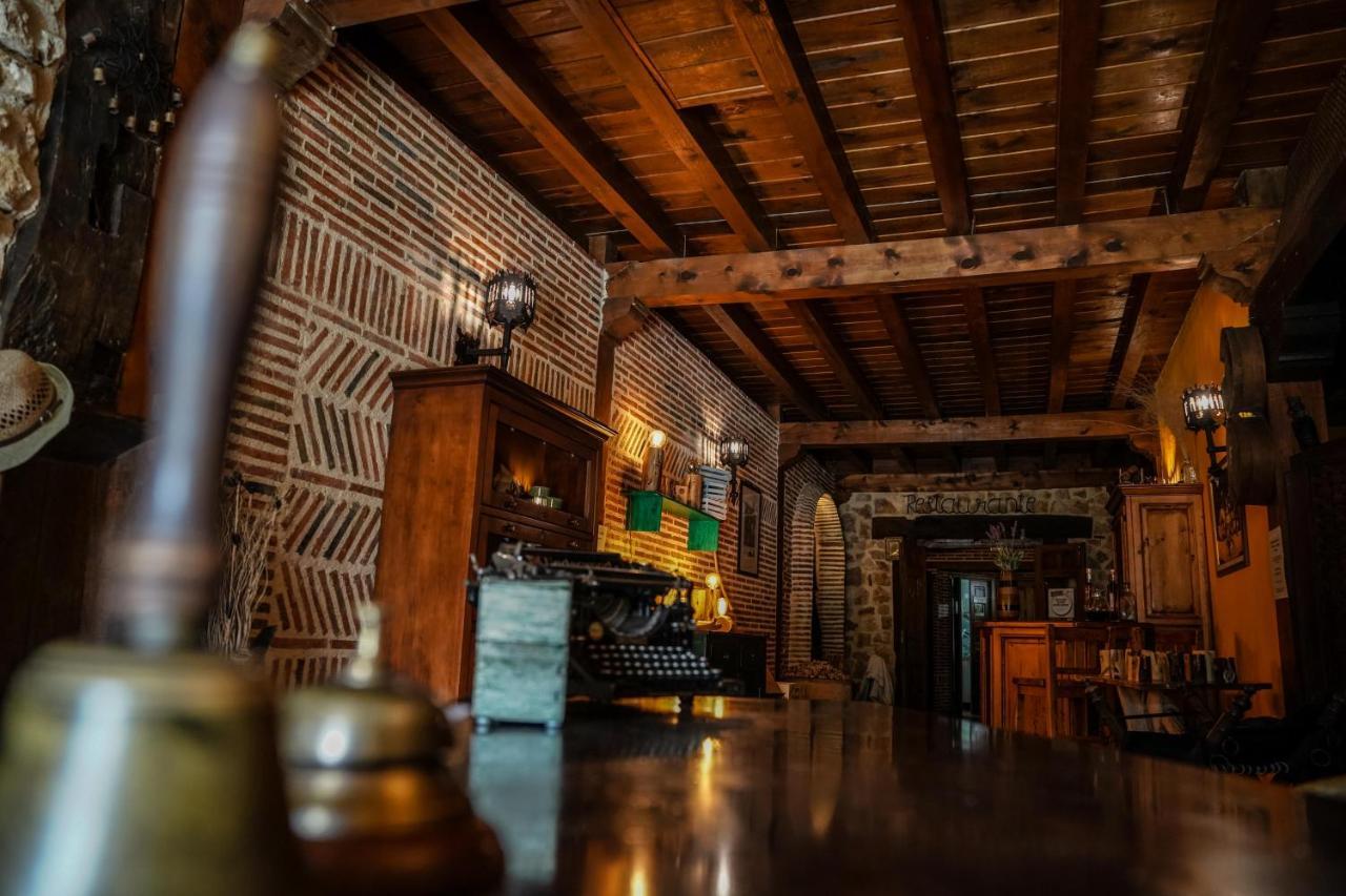 Posada Real De Carreteros Casarejos Esterno foto