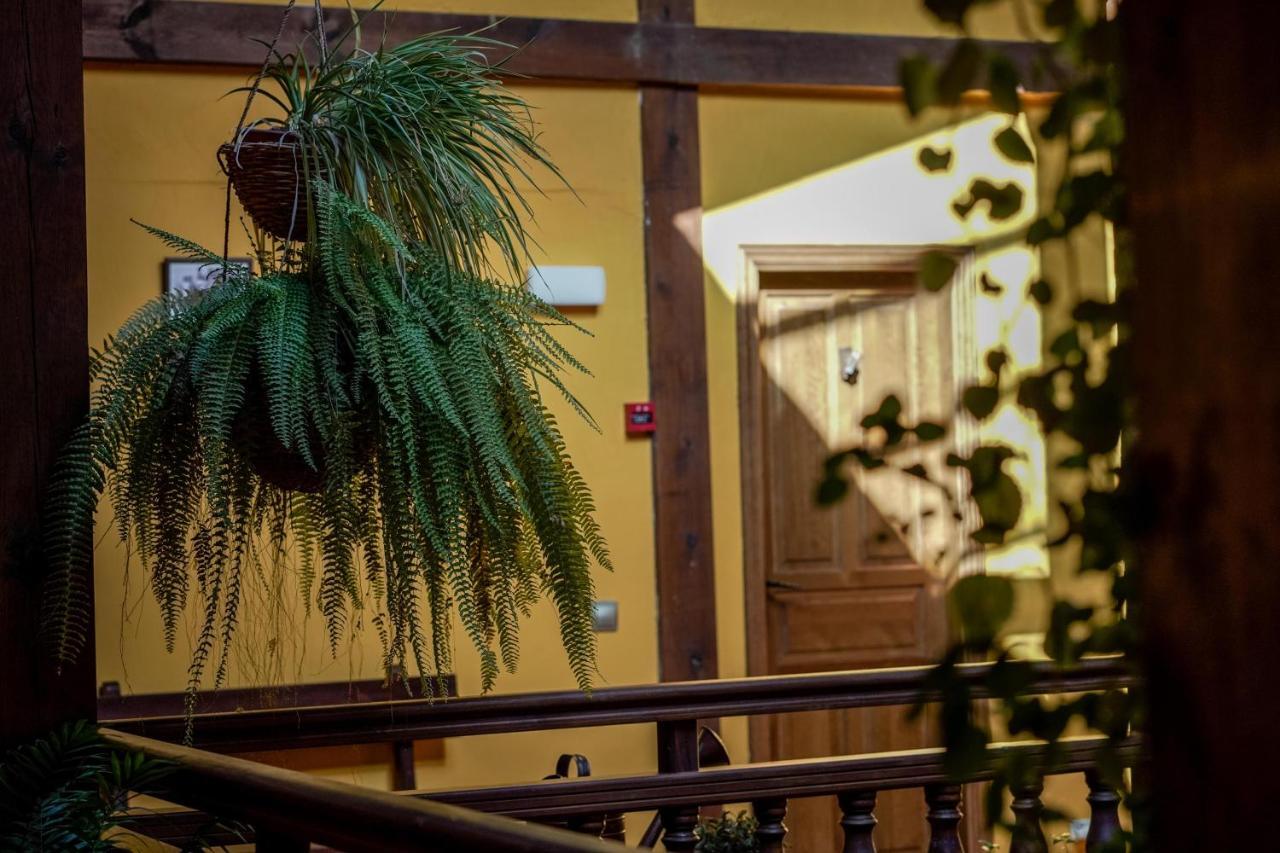 Posada Real De Carreteros Casarejos Esterno foto