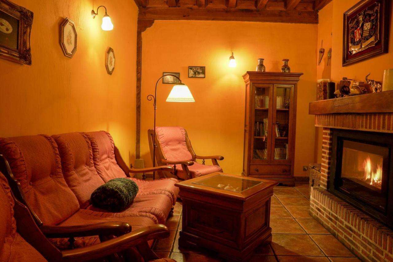 Posada Real De Carreteros Casarejos Esterno foto